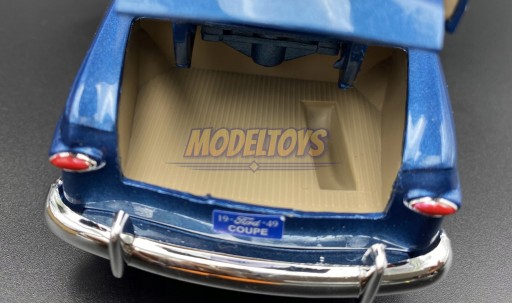 Ford Coupe 1949 металлическая модель 1:24 Motormax 73213