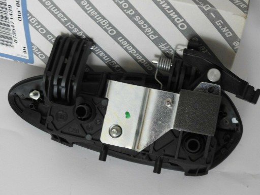 РУЧКА ДВЕРИ ЗАДНЯ ПРАВАЯ FIAT GRANDE PUNTO 735471439