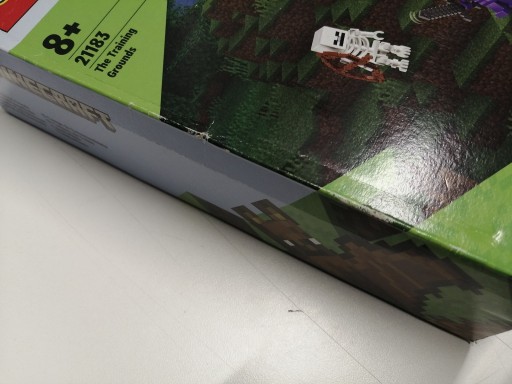 LEGO MINECRAFT 21183 Teren szkoleniowy LEKKO USZKODZONE OPAKOWANIE