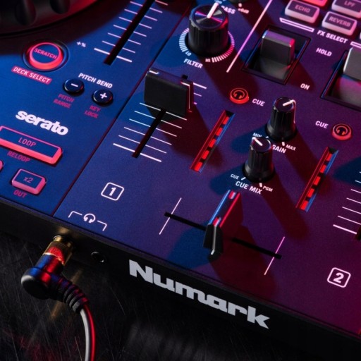 КОНТРОЛЛЕР NUMARK MIXTRACK PLATINUM FX