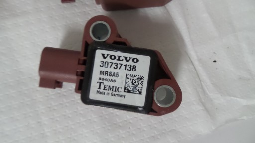 sensor AIRBAG VOLVO V50 30724652 30737138 CZUJNIKI