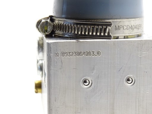 НАСОС ОТКРЫТИЯ КРЫШИ AUDI A3 8P LIFT 08-12R 1042219