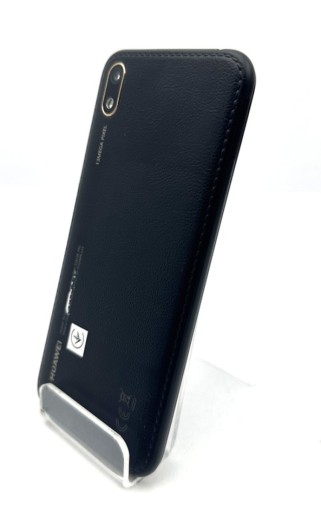 Смартфон Huawei Y5 2019 года.