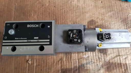 Пропорциональный гидравлический клапан Bosch 0811402102