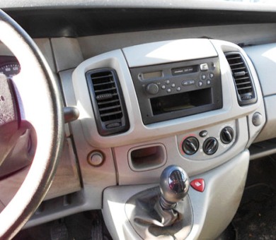 2DIN РАДИОКАРКА OPEL CORSA C VECTRA C VIVARO
