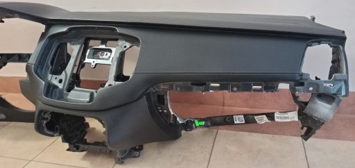 КОЖАНАЯ КОНСОЛЬ ПРИБОРНОЙ ПАНЕЛИ VOLVO XC90 II