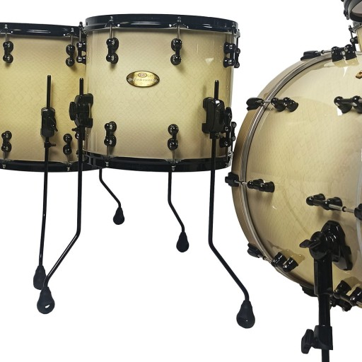 Дизайн змеи от PEARL Masterworks Moose's Snake