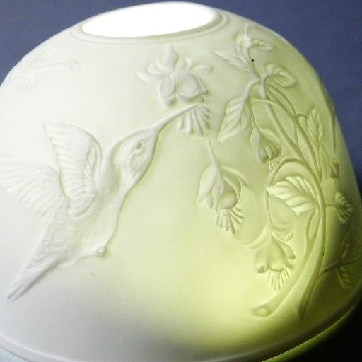 КРАСИВЫЙ ФАРФОРОВЫЙ ФОНАРЬ БИСКЕТНЫЙ ПОДСВЕЧНИК HUMMILIBHER BIRDS