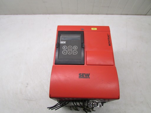 Преобразователь SEW MOVITRAC 31C030-503-4-00 3 кВт