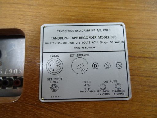 ДВУХГУСНИЧНЫЙ КАТУШЕЧНЫЙ МАГНИТОФОН TANDBERG SERIES 92