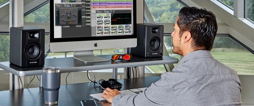 Пара M-AUDIO BX3 — пара активных мониторов