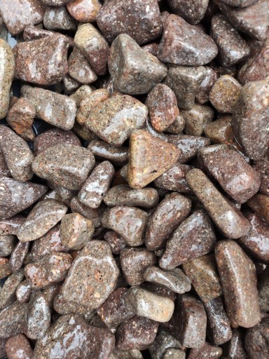 Brązowy otoczak ogrodu akwarium Porfido Marrone matowy brązowy 2-4 cm 24 kg