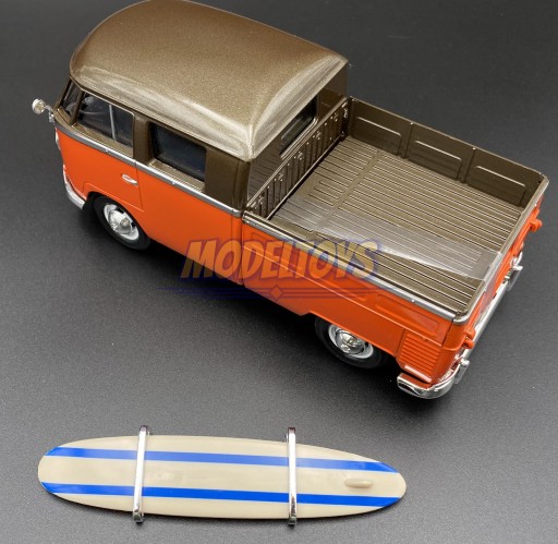 Пикап VW Type 2 T1 с бортом 1:24 Motormax 79560