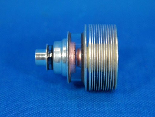 МАЛЕНЬКИЙ ПЕРЕДАТЧИК TH021 TIODE 250 Вт НОВЫЙ