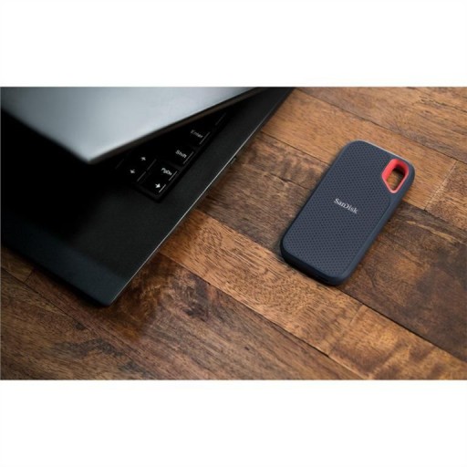 Портативный твердотельный накопитель SANDISK Extreme емкостью 4 ТБ USB 3.2