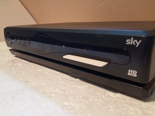 HUMAX SKY IS HD4 + EHD100SD