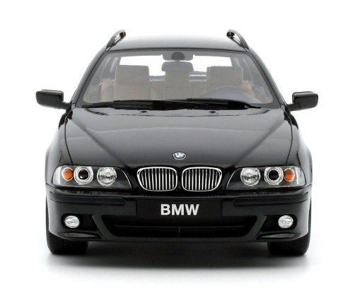 BMW 540i (E39) Touring M-Package 2001 года, цвет «Black Saphire», Otto Mobile, масштаб 1:18
