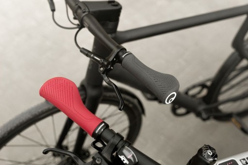 ERGON GS1 EVO Black — Эргономичные ручки, размер L