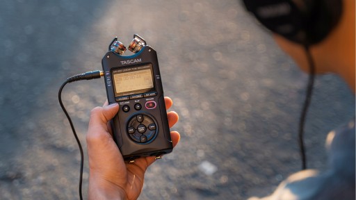Цифровой аудиорекордер Tascam DR-40X 4 дорожки