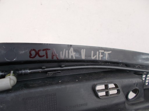 Пластиковые накладки на Skoda Octavia II Lift