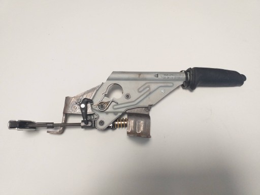 BMW F20 F30 F33 РЫЧАГ РУЧНОГО ТОРМОЗА 6799101