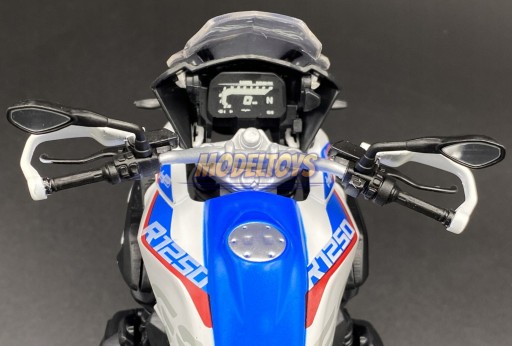 BMW R 1250 GS BASIC модель 1:12 Maisto 32703