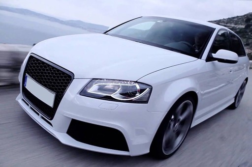 Заглушка решетки Audi A3 8P лифт 08-11 RS сотовая глянцевая рамка