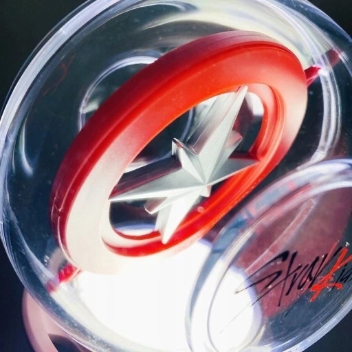 Lightstick Stray Kids obsługuje połączenie Bl