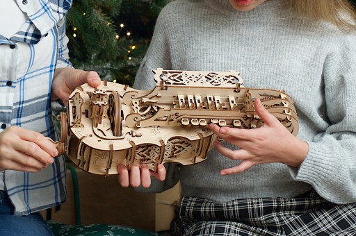 Шарманка, играющий на инструменте - 3D-пазл UGears