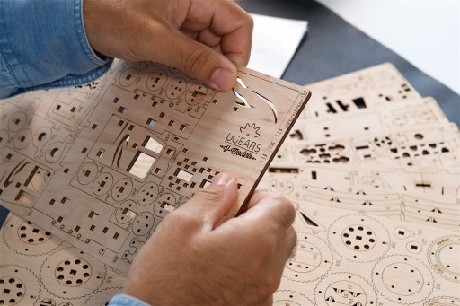 Трактор ВМ-03 механический 3D пазл UGears