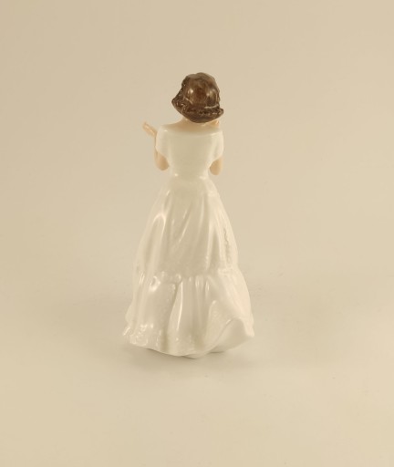 Фарфоровая статуэтка МАЛЕНЬКАЯ ЛЕДИ - ROYAL DOULTON