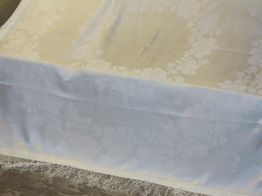 СПЕЦИАЛЬНЫЙ - WHITE BAW TABLECLOT - ШЕЛКОВЫЙ ДАМАСК СТРУЯЩАЯСЯ БАХОРКА 151/147+14