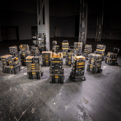 Бокс TOUGHSYSTEM со светодиодной аккумуляторной лампой 4000 лм DeWALT DWST08061-1