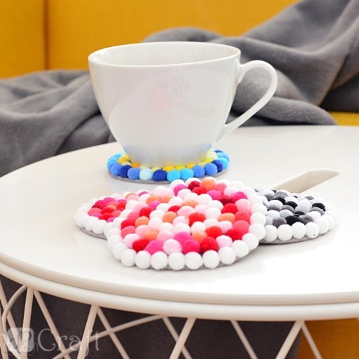 POMPON DEKORACYJNE KULECZKI dp KSPO-032 120szt.