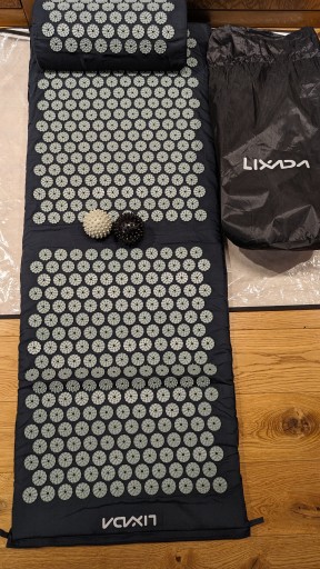 АККУПРЕССУРНЫЙ КОВРИК С ПОДУШКОЙ LIXADA + 2 ШАРИКА