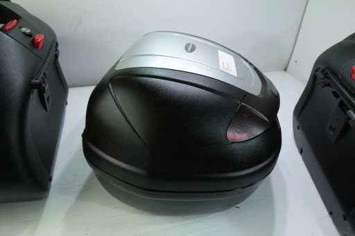 SUZUKI GSF 650 BANDIT 07-08 БОКОВЫЕ ЧЕМОДАНЫ С ЦЕНТРАЛЬНЫМ ЗАМКОМ GIVI