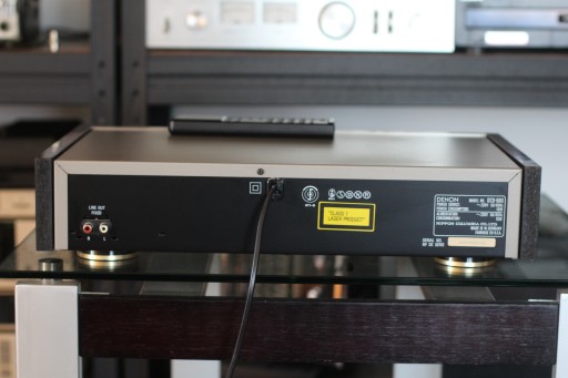 Denon DCD-660 CD-плеер, пульт дистанционного управления, дерево