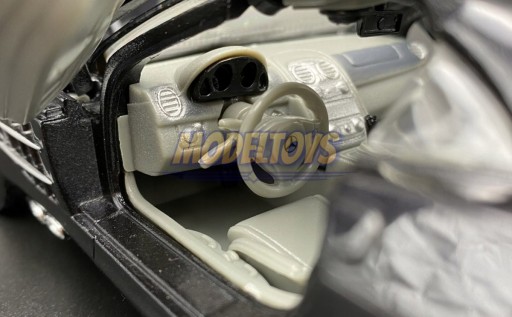 Mercedes-Benz SLR McLaren 1:24 Motormax 73306
