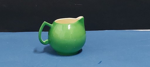 Старый керамический молочник, Чехословакия, 1960-е годы.