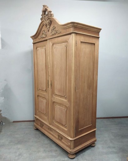 Красивый шкаф из орехового дерева Ludwikowska 3 AntiquesBrands