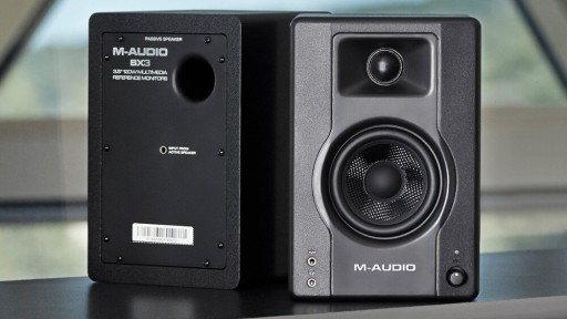 Пара M-AUDIO BX3 — пара активных мониторов