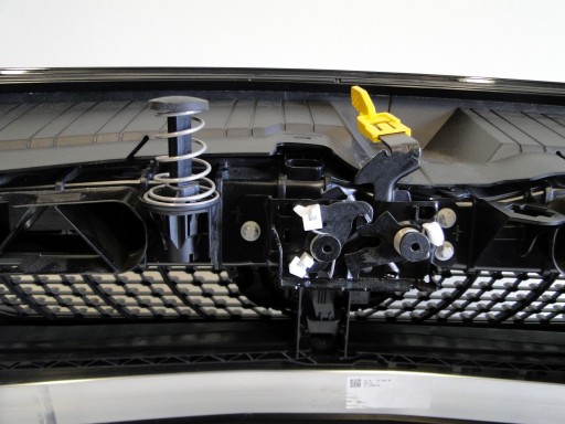 MERCEDES GLA H247 247 ODBÓJ SPRĘŻYSTY MASKI
