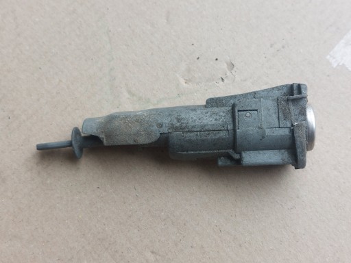 ВСТАВКА ЗАМКА SEAT IBIZA 6J ПЕРЕДНЯЯ ЛЕВАЯ 6J4837167A 6J4837167 6J4837168A