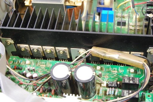 KENWOOD KA-7090R WIZUALNIE PRAWIE JAK NOWY