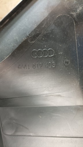 Audi Q7 15- Лобовое стекло США 4M1819403