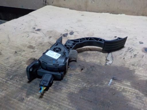 PEDAŁ POTENCJOMETR GAZU FOCUS MK3 BV619F836AB