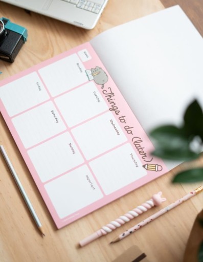Еженедельный ежедневник Pusheen Rose Collection А4