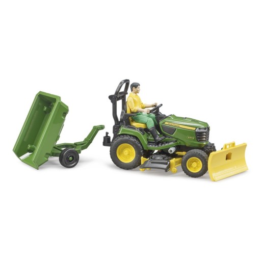 Тягач John Deere с газонокосилкой и фигуркой