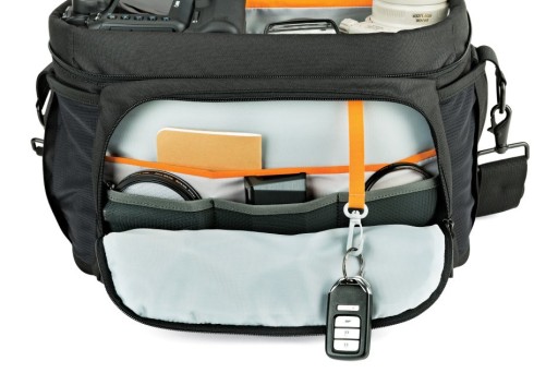 Lowepro Torba Nova 200 AW II Black