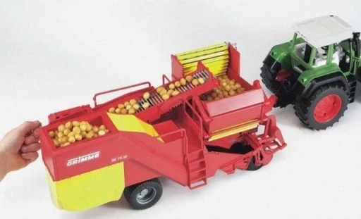 Картофелеуборочный комбайн Bruder 02130 Grimme